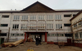 Парламент иркутского региона проконтролирует ремонт школы в Усть-Ордынском