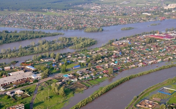 Жители охваченных паводком районов Иркутской области получат два вида матпомощи