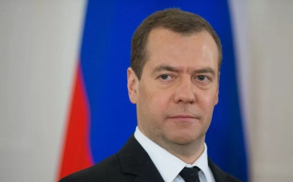Медведев назвал недостаточной долю малого бизнеса в экономике России