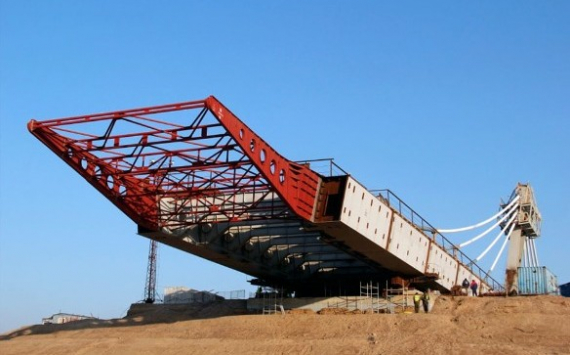 В Байкальске восстанавливается разрушенный паводком мост