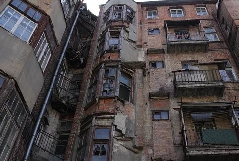 На завершение программы расселения из аварийного жилья в Братске требуются 2 млрд рублей