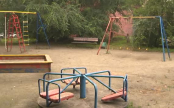 В Иркутске сносу подлежат около половины детских площадок