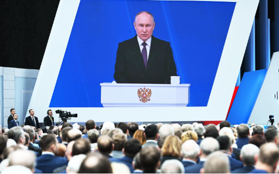 Путин обратился к Федеральному собранию с посланием, которое оценили в 9,7 триллионов